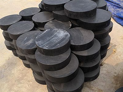 楚雄板式橡胶支座由若干层橡胶片与薄钢板经加压硫化